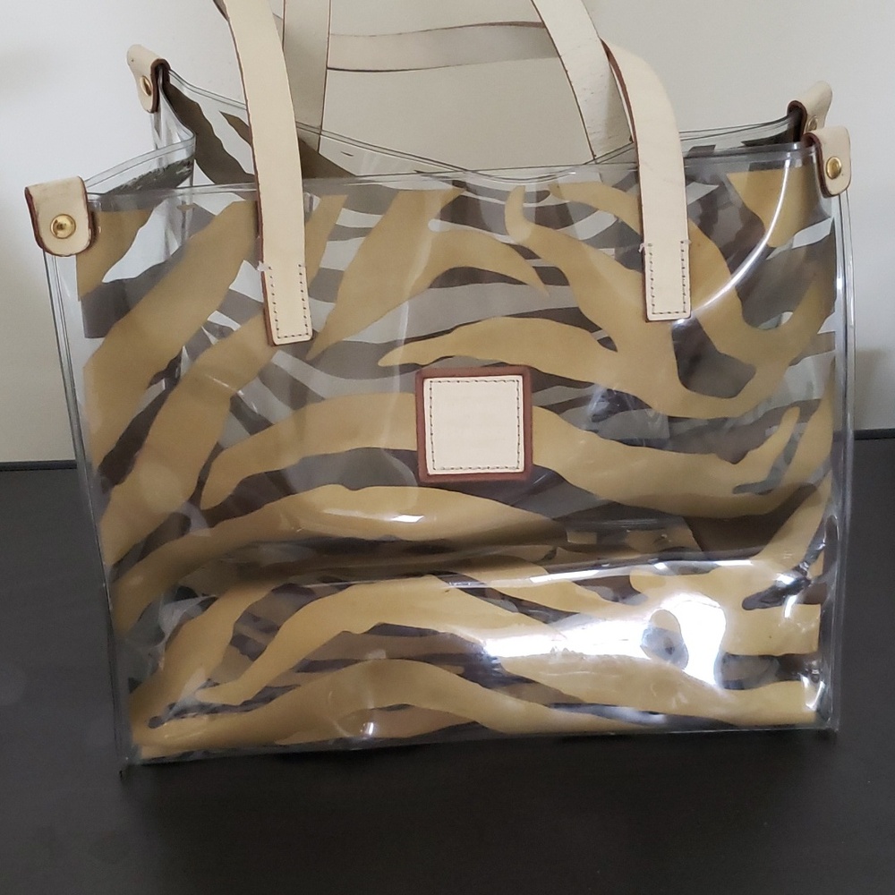 Dooney & Bourke Large Lunch Shopping bag